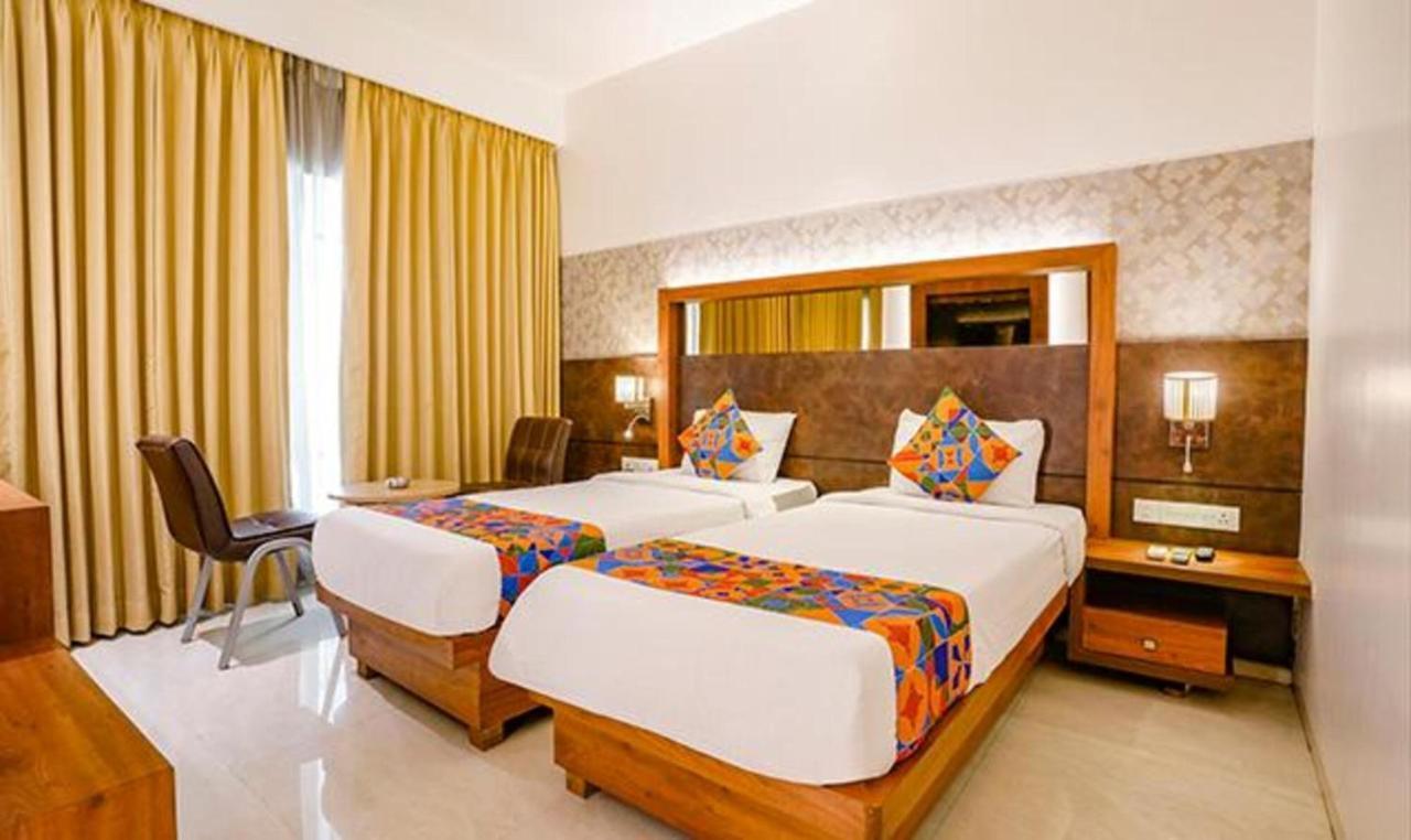 Srikrishna Paradise Hotel Thane Navi Mumbai 外观 照片