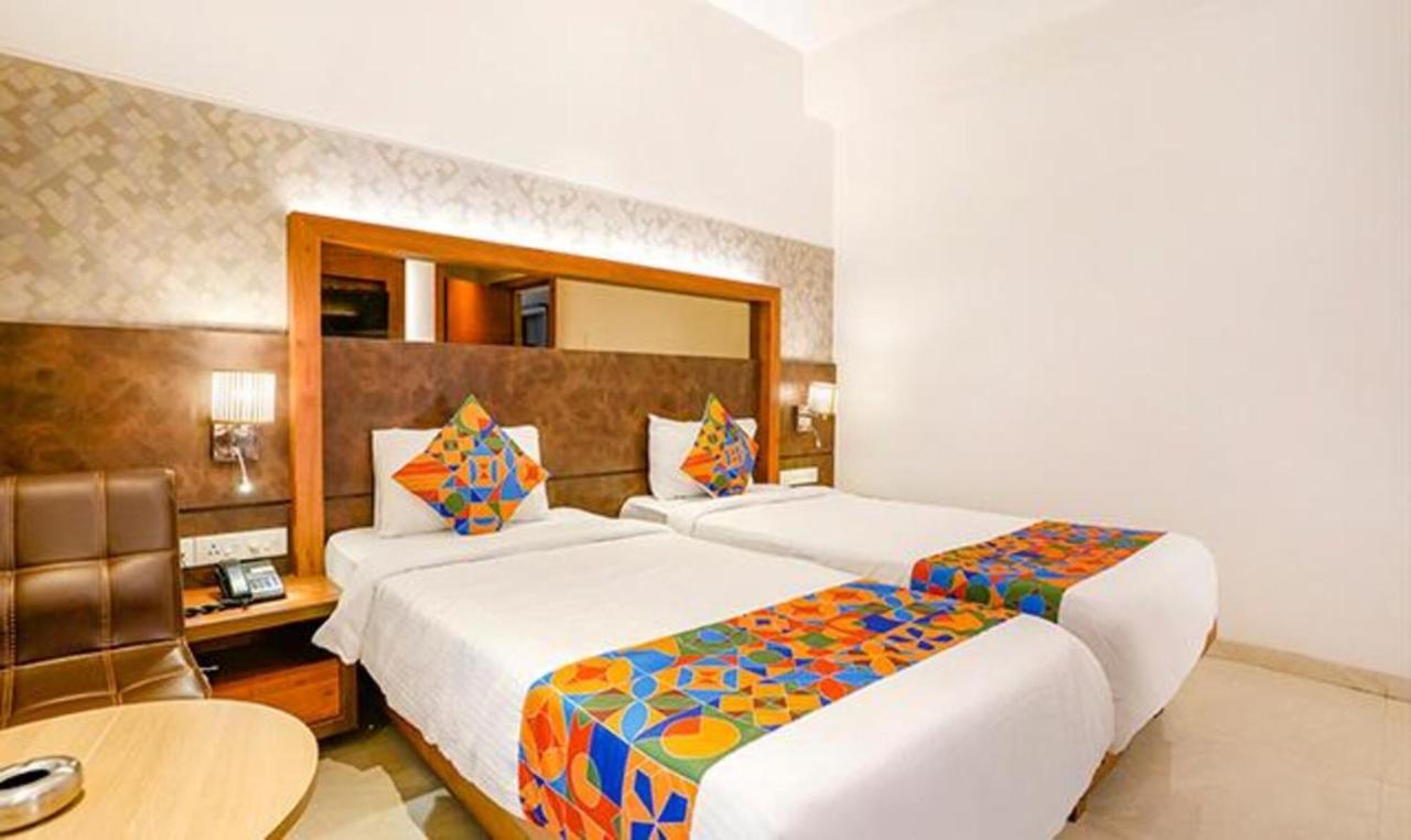 Srikrishna Paradise Hotel Thane Navi Mumbai 外观 照片