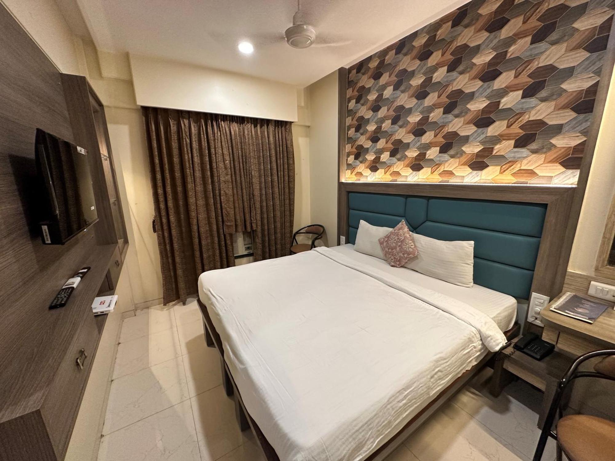 Srikrishna Paradise Hotel Thane Navi Mumbai 外观 照片