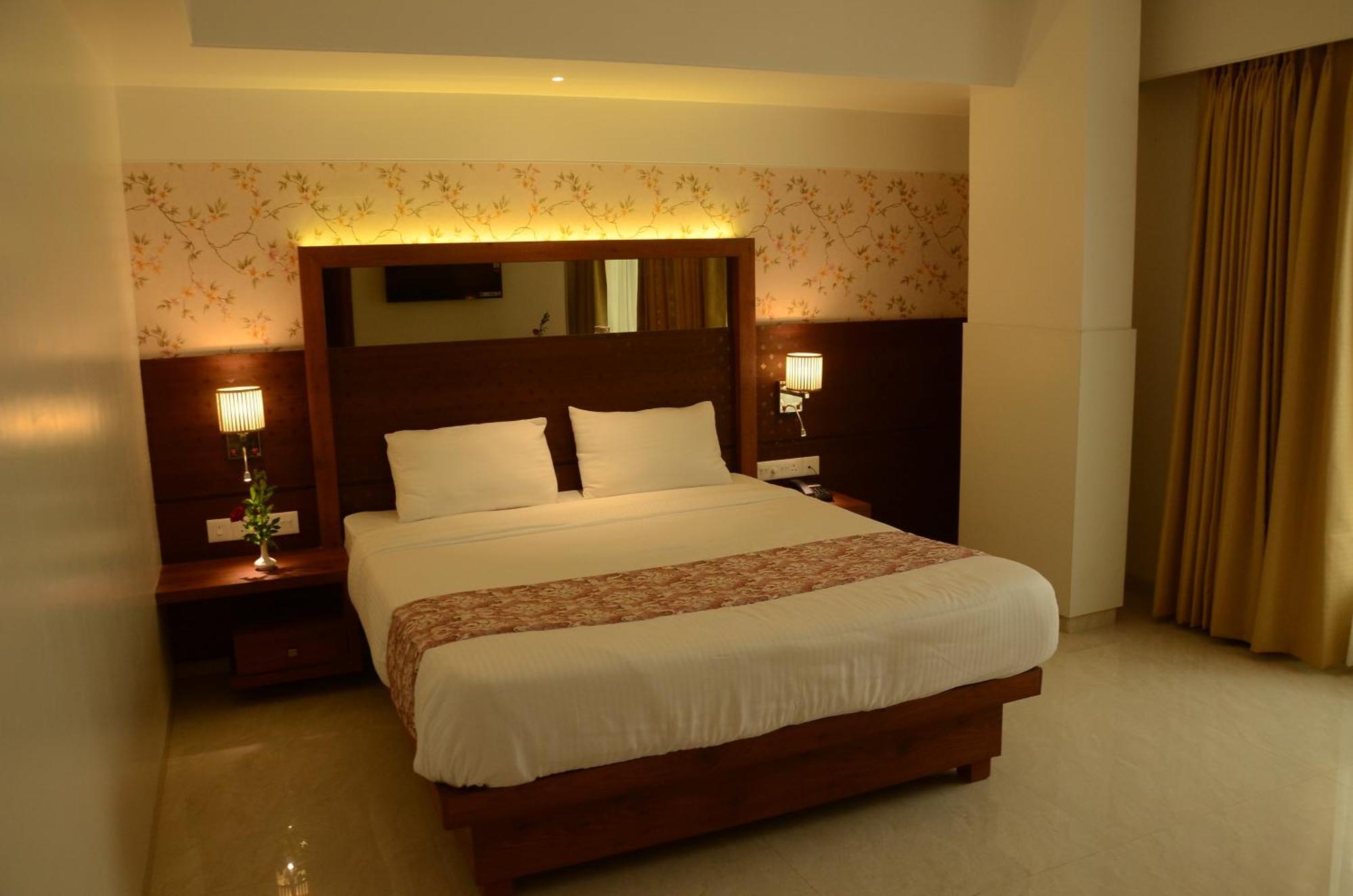 Srikrishna Paradise Hotel Thane Navi Mumbai 外观 照片